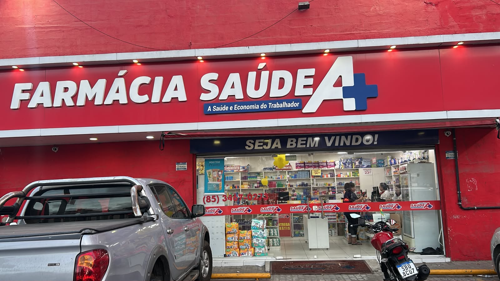 Fachada da Farmácia Saúde A+ em Fortaleza