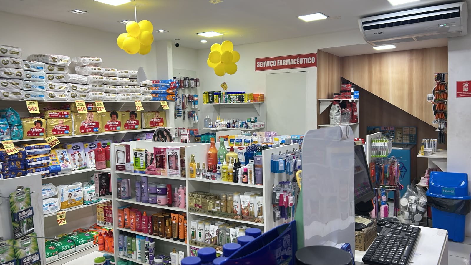 Setor de serviço farmacêutico na Farmácia Saúde A+